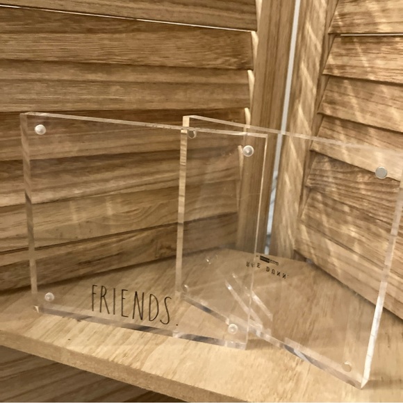 Rae Dunn Clear 'Friends' Acrylic Frame - Picture 6 of 6